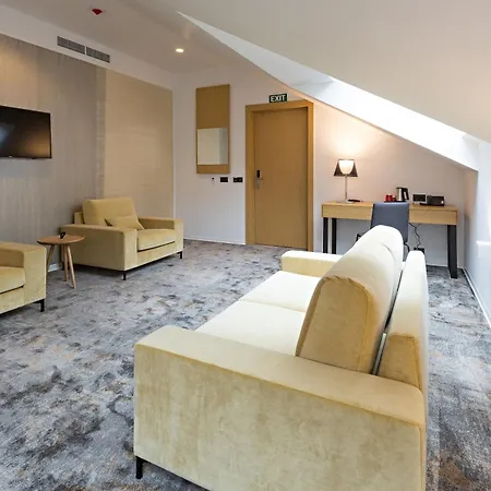 Hotel Boutique Museum 4*